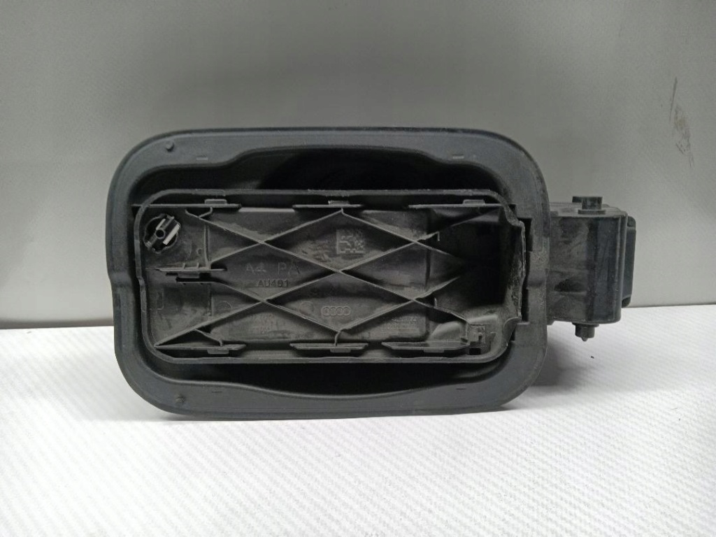 фото №1, Крышка заливной топлива audi a4 b9 8w0809906