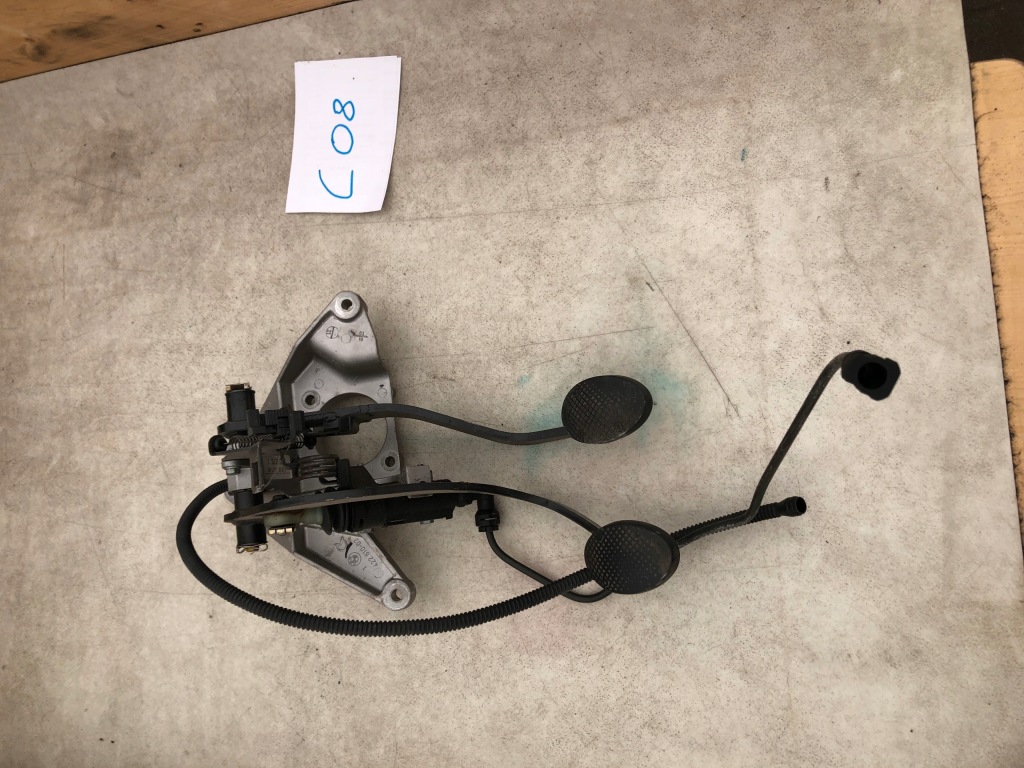 Купить Mini оригинальный номер 1512223