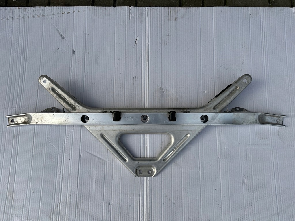 фото №1, Audi q7 4m кронштейн усилитель 4m0805645b