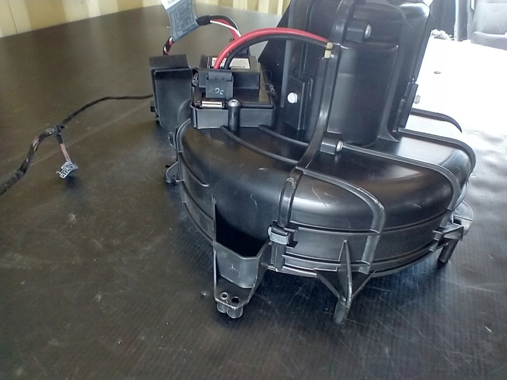 фото №9, Bmw 7 f01 f02 вентилятор отопителя воздуходувка обдув резистор 9220847