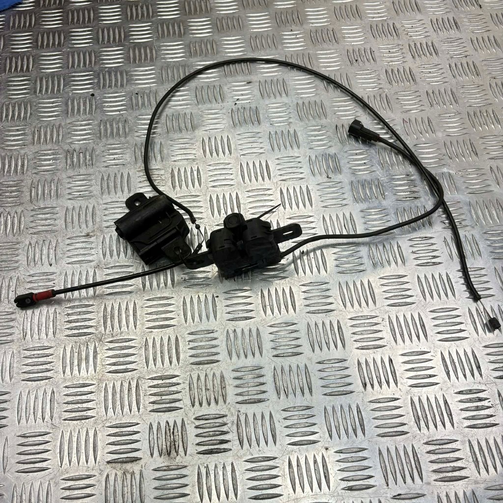 фото №1, Замки капот комплект v40 ii