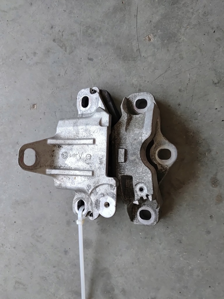 фото №8, Mazda cx50 23- подушка двигуна права ліва 2.5 turbo usa