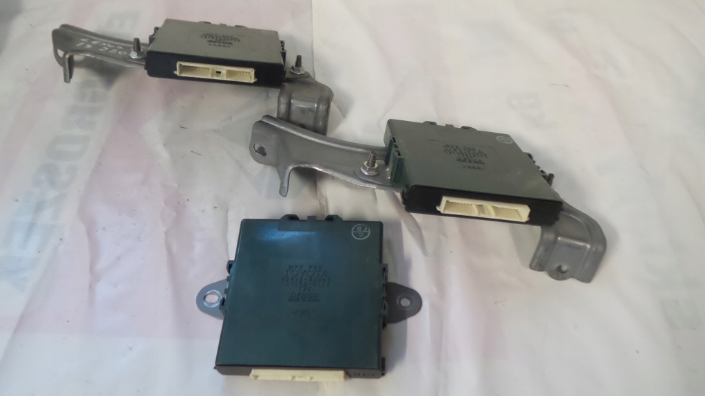 Модуль блок управления дверь 89670-53040 lexus 2 с Разборки