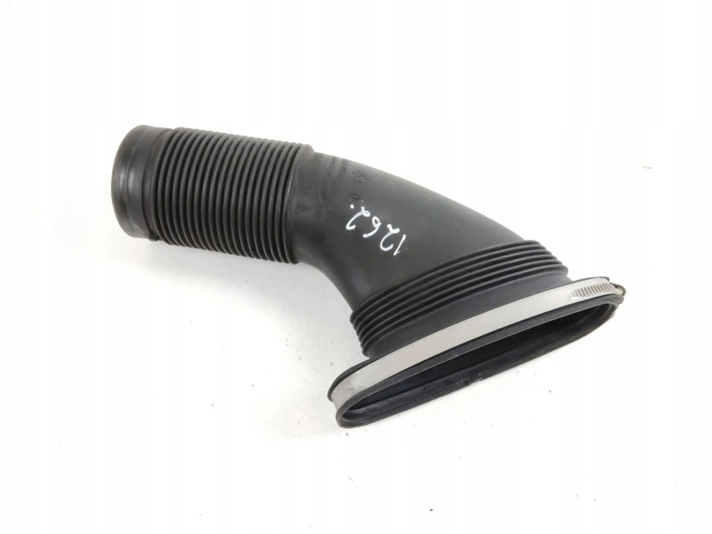 фото №1, Porsche panamera 970 2010 часть трубы впуска воздуха 97011011403