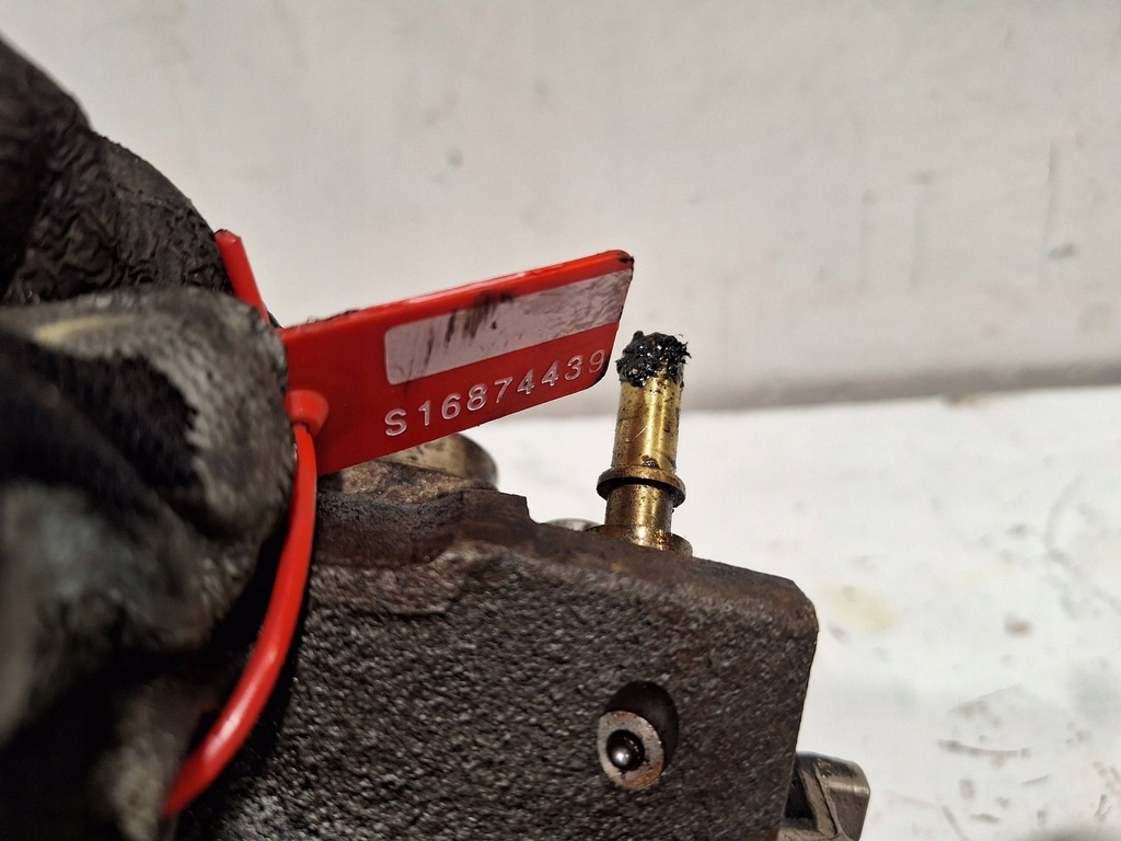 фото №7, Насос впрыскная bosch 0445010170 renault koleos i 2.0 dci