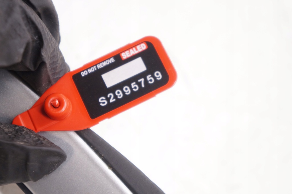 фото №5, Молдинг кровельная правая правый 426-26 volvo v70 ii 39992711