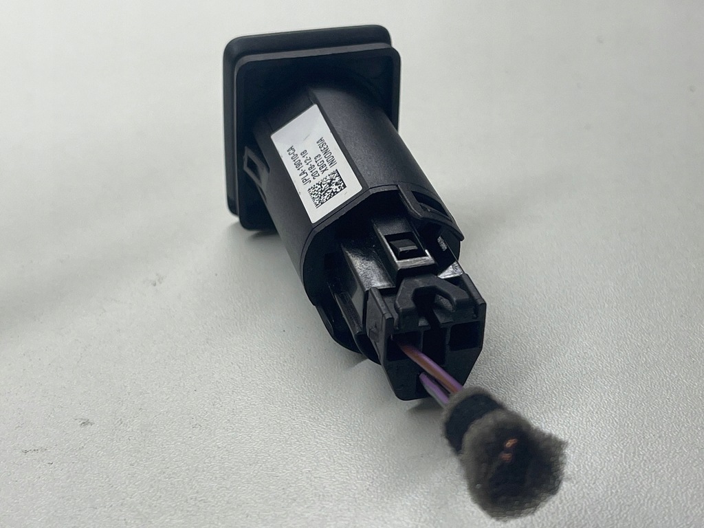 фото №3, Land rover range rover sport l494 разъём usb jpla19010ca