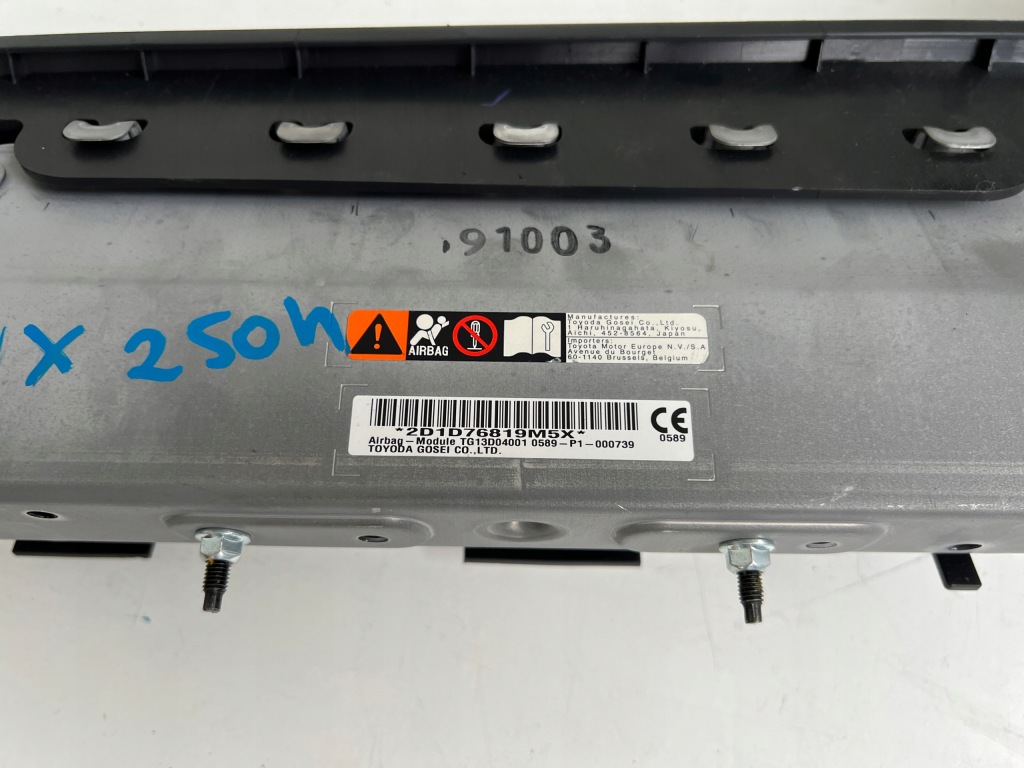 Приборная панель панель  подушка безопасности ремни lexus ux 250h проекционный дисплей head up Доставка