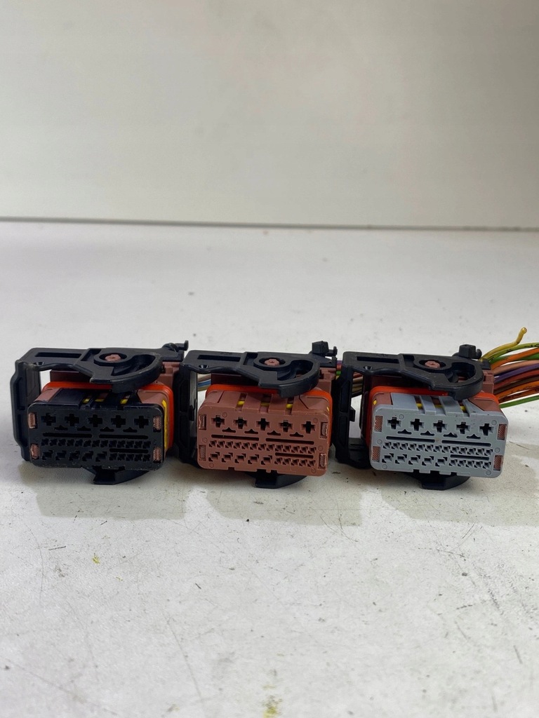 фото №5, Роз'єми штекер колодка коробка запобіжників bsm l11 peugeot 207