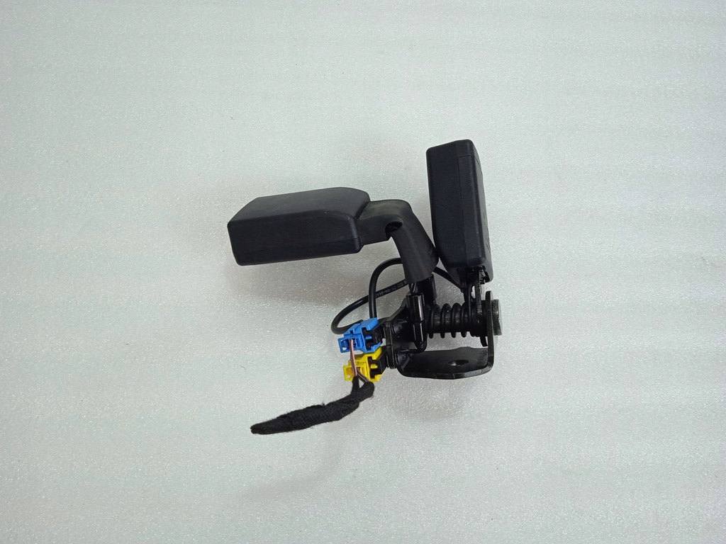 фото №1, Клипса поперечина середина mercedes-benz оригинальный номер a1768600469