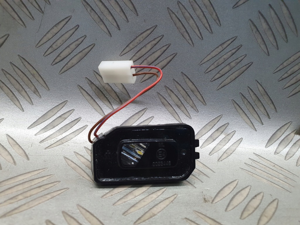 фото №1, Mercedes w205 підсвічування дзеркало