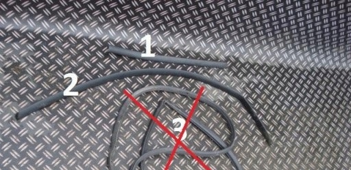 фото №1, Chrysler grand voyager 01-07 прокладка права двері