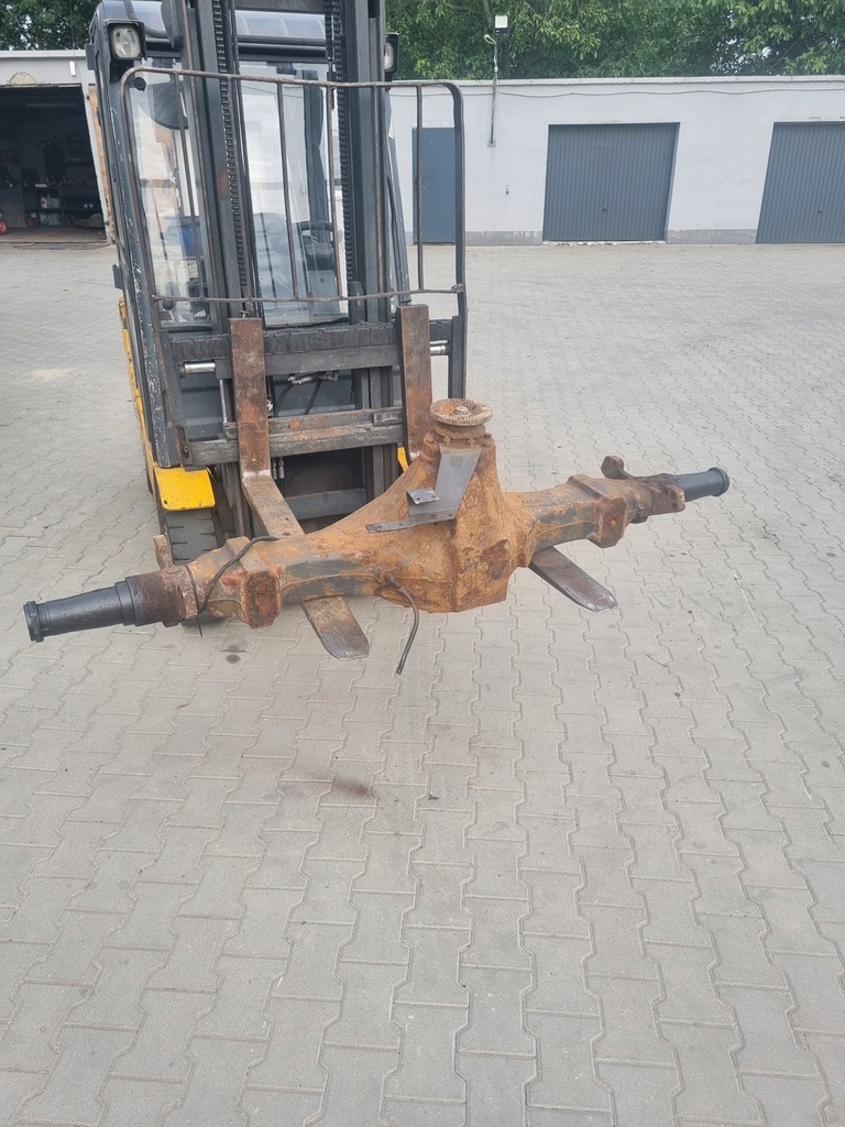 фото №1, Корпус вкладыш головка мост балка моста oś задняя renault midlum dci 180 r 17.5