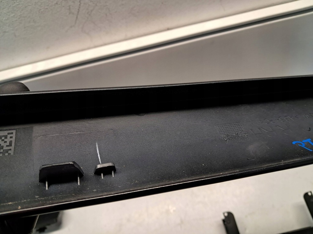 фото №5, Citroen c4 cactus захист рейлінг даховий правий задня 9805718677