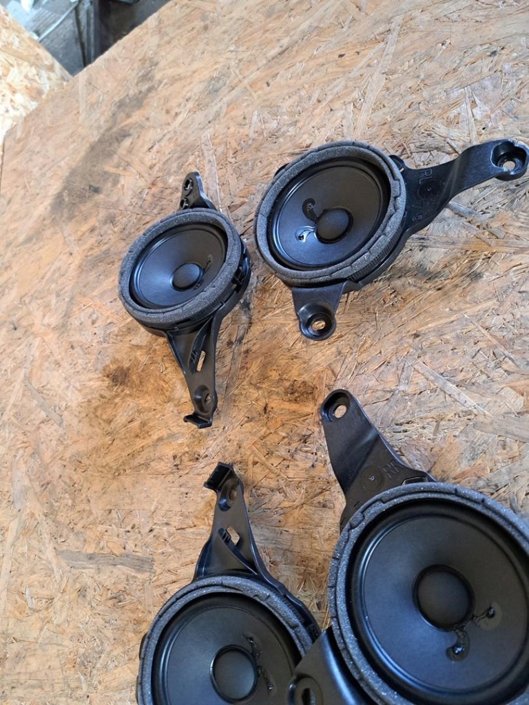 фото №3, Mercedes w206 w223 динамик динамики комплект дверь