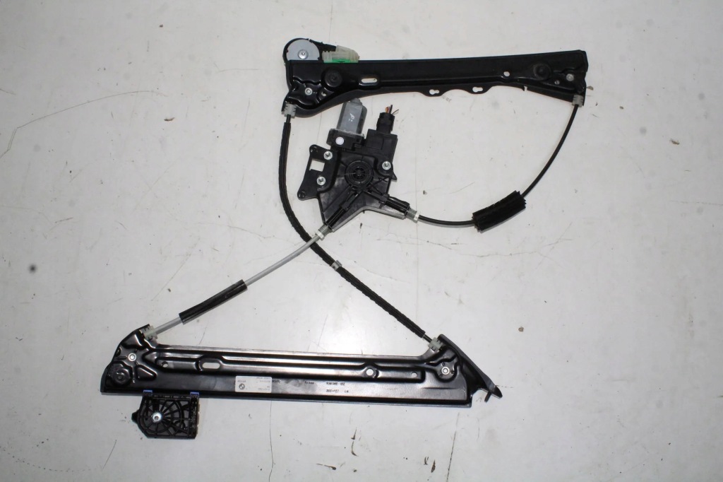 Подъемник стекло левых передних дверь bmw 5a01d23 1.5l бензиновый 103kw 2024 с Разборки