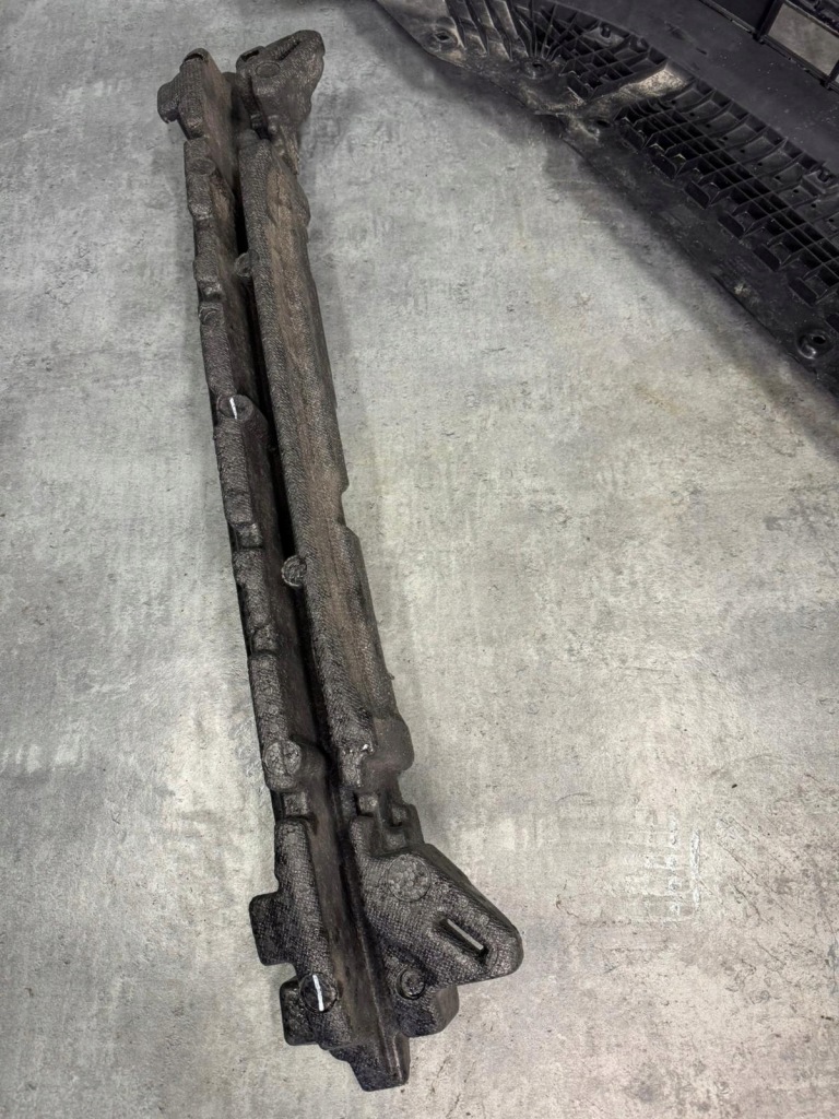 фото №14, Оригінальний бампер решітка радіатора перед audi a7 c8 лак mythos black металік