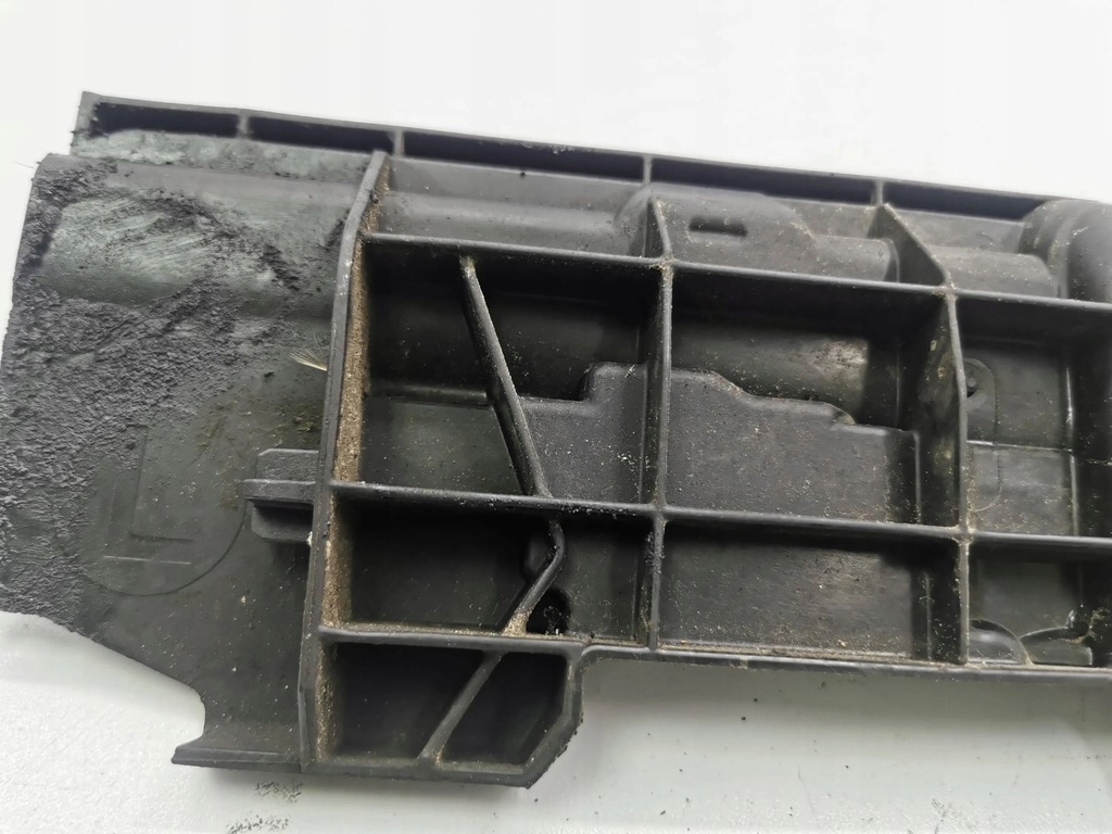 фото №7, Bmw 1 e81 e87 2007 левая сторона кронштейн / кронштейн радиатора