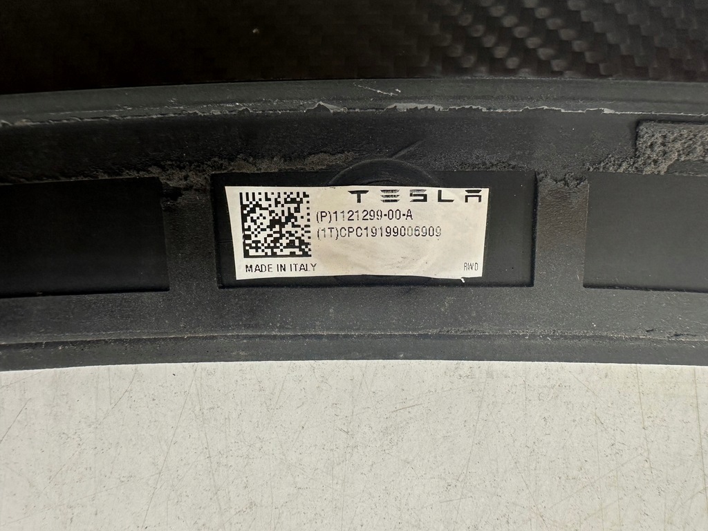 фото №13, Спойлер спойлер tesla model s plaid карбон