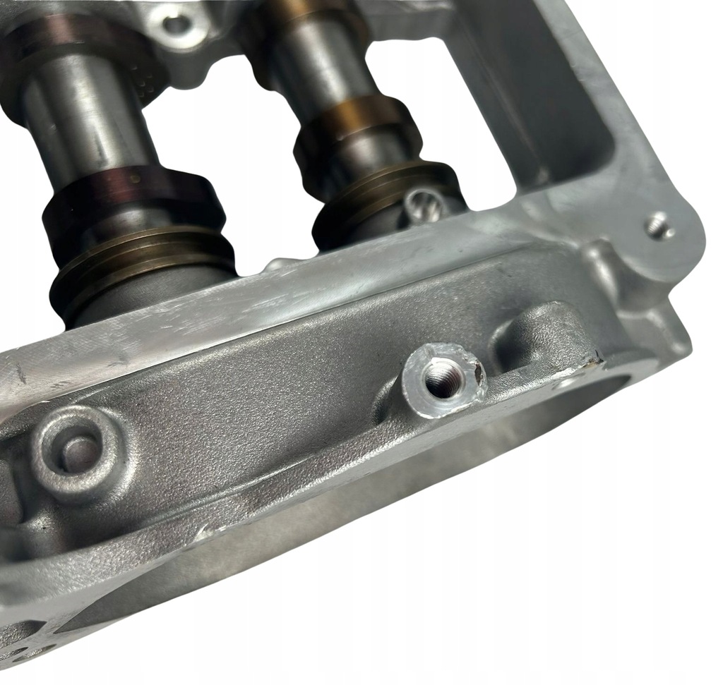 фото №9, Валы распределительного вала 2.0 tdi audi 05l103308s/308t zdjęcia!!