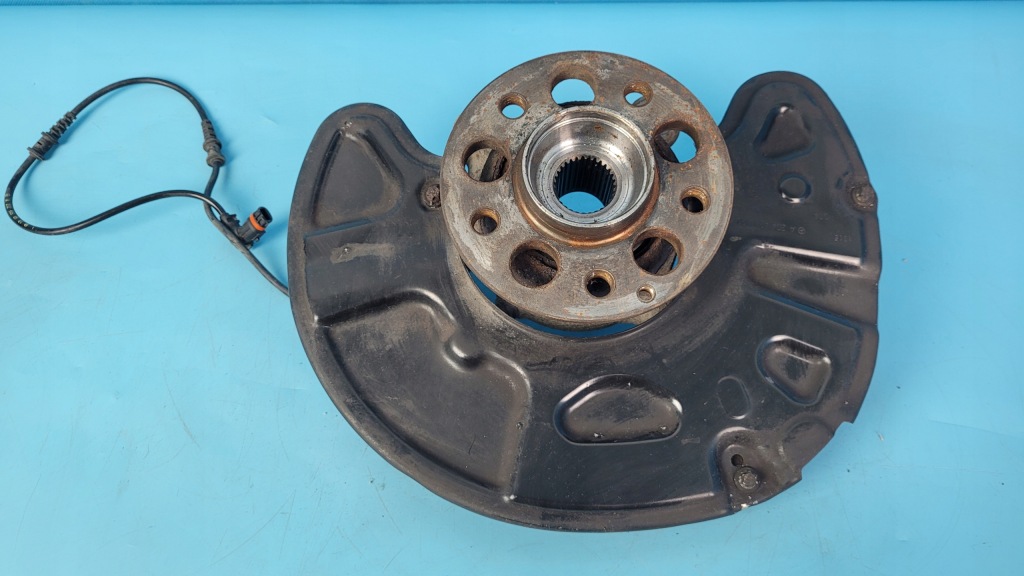 Mercedes w218 cls 350 15r поворотный кулак ступица левая перед защита a2044211120 Цена