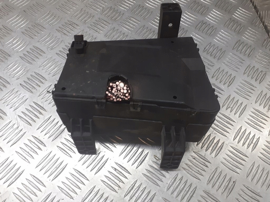 фото №3, Коробка предохранителей space star 1.6 mr301312