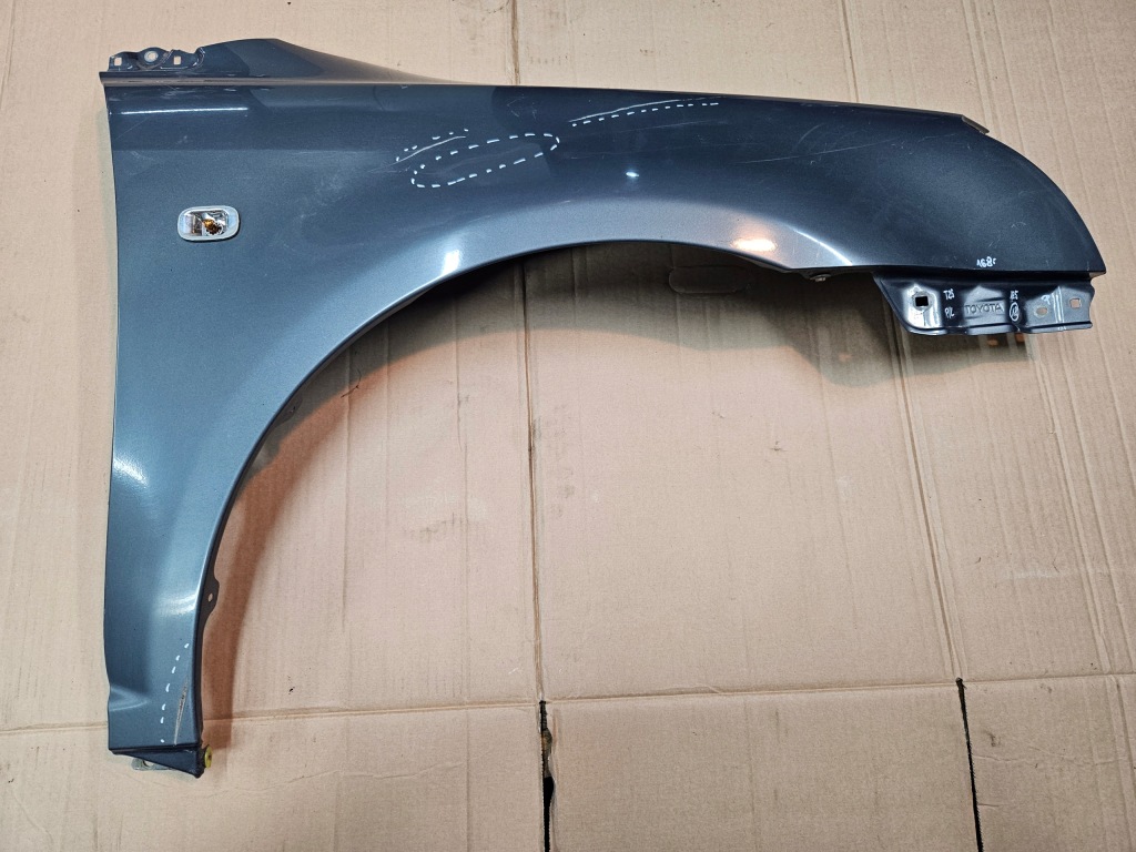 фото №1, Toyota avensis t25 03-06 крыло правый 1e5