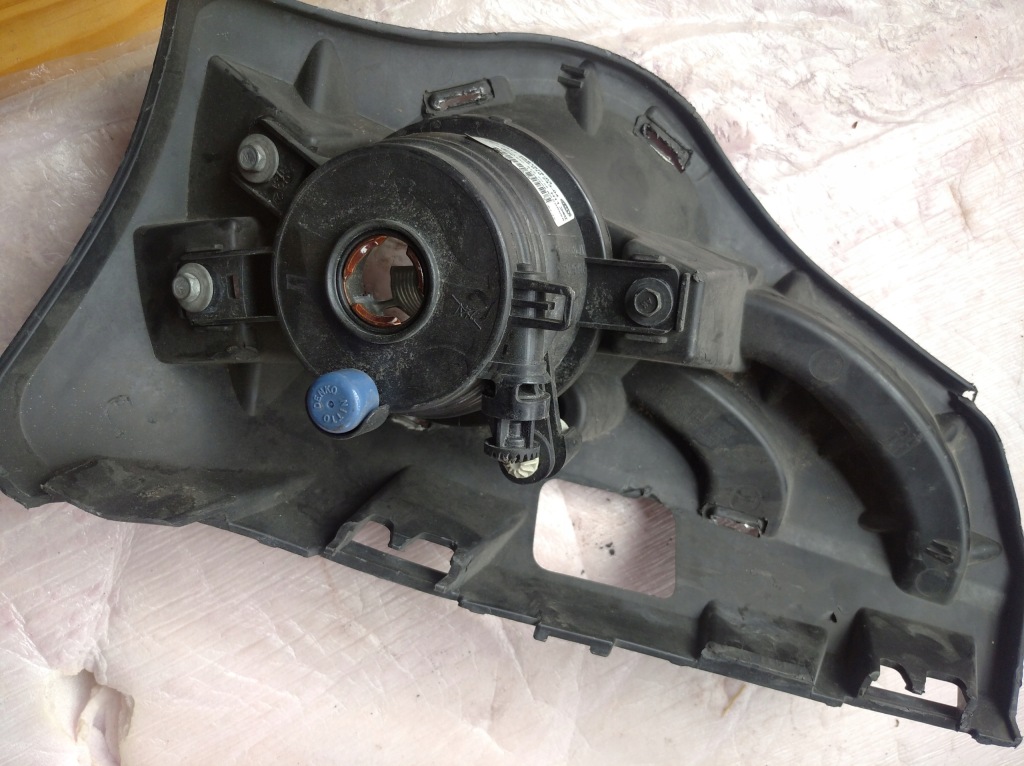 фото №3, Bmw halogien кронштейн