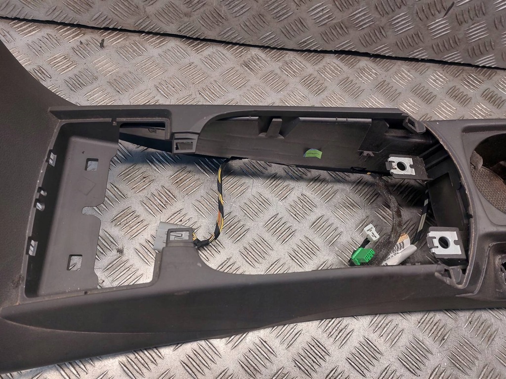 фото №6, Туннель средний подлокотник volvo s40 ii 8687407 8687408