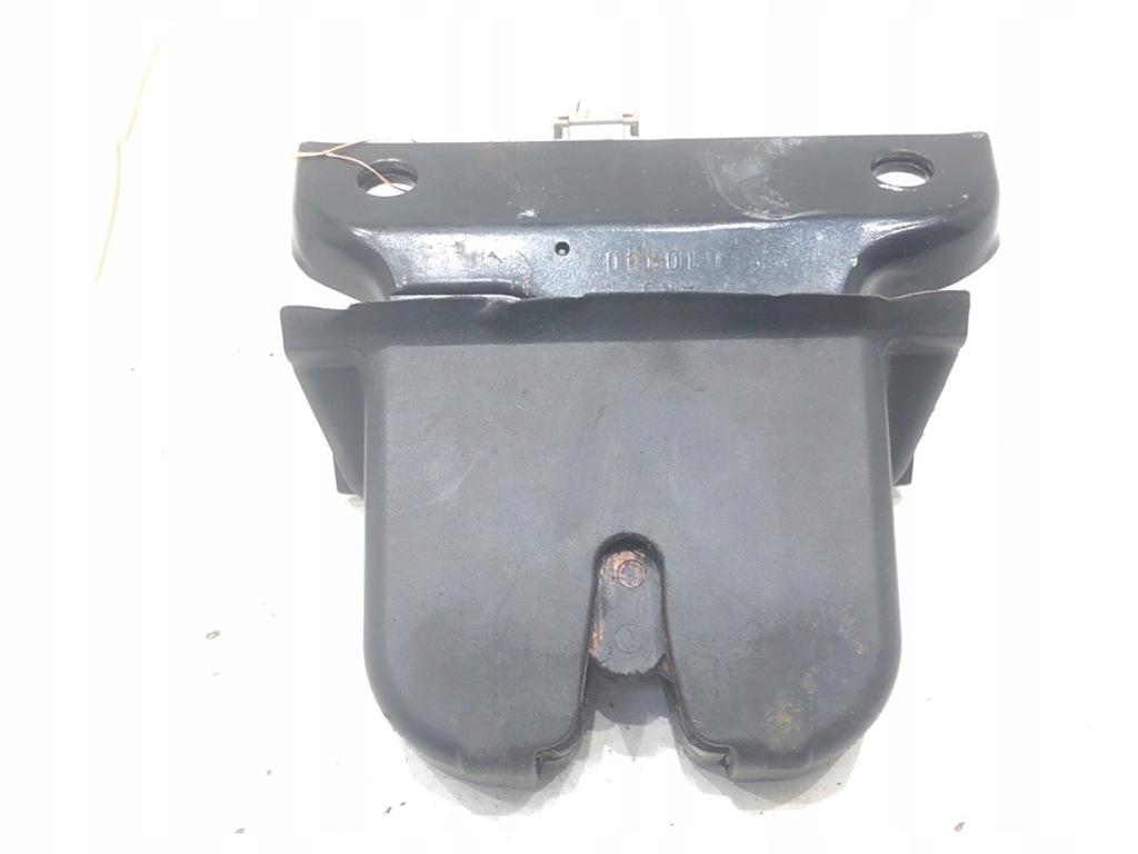 фото №1, Замок крышки задняя audi a3 8l хэтчбек 8l0827520c 96-06