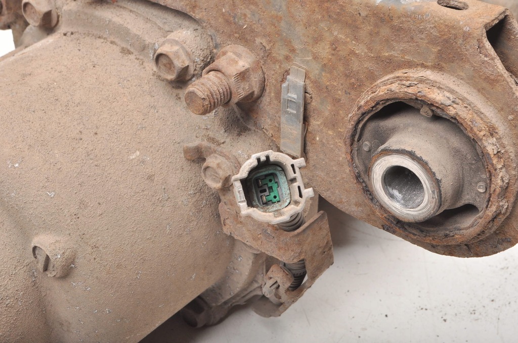 фото №8, Dacia duster i 4x4 1.5 dci 110km мост задняя задний механическая коробка передач 383002a01a 155tys km