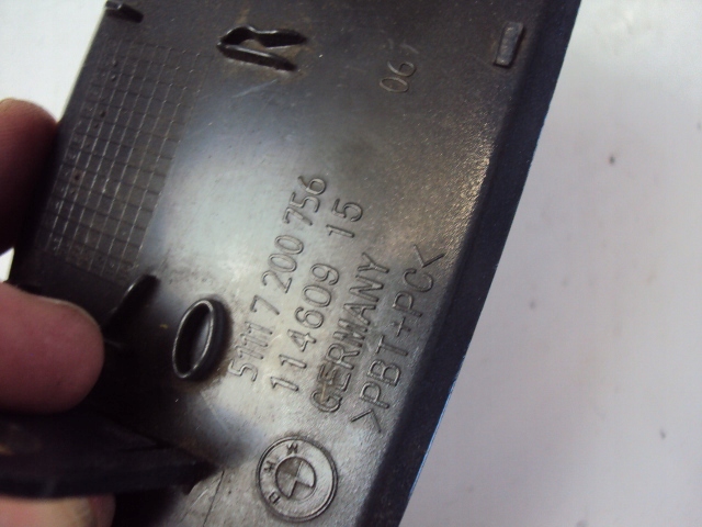 фото №5, Заглушка распылителя правая bmw gt f07