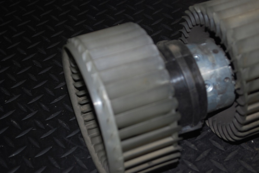 фото №6, Повітродувка обігрівача audi a8 d3 0130111047