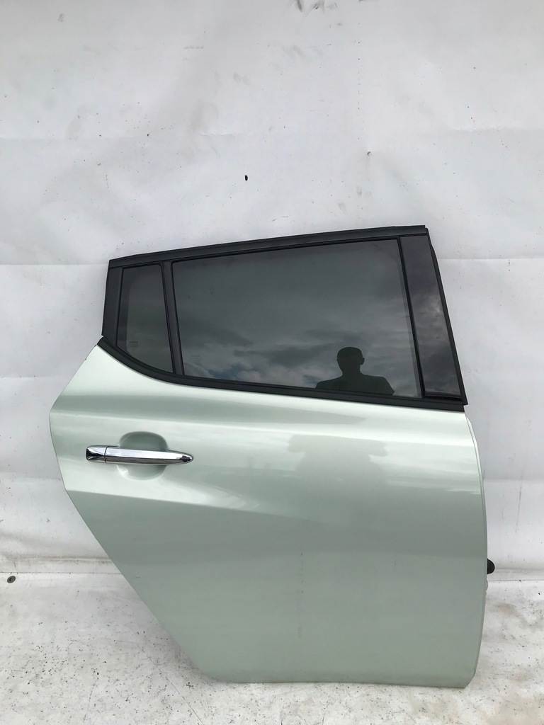 фото №1, Nissan leaf ii 2 дверь полный правое задние задняя