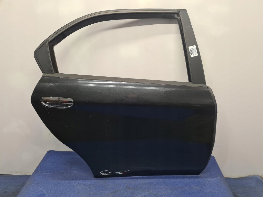 фото №1, Alfa romeo 166 lift дверь задняя правое 632