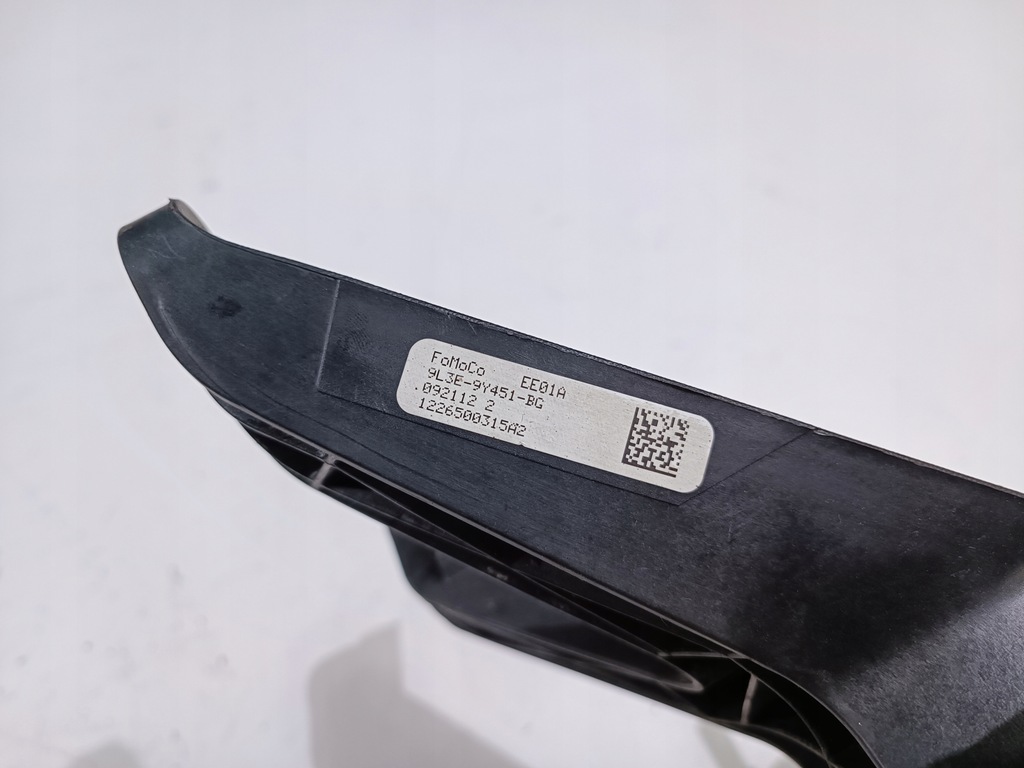 фото №7, Воздухозаборник воздуха ford f150 expedition 5.4 09-14