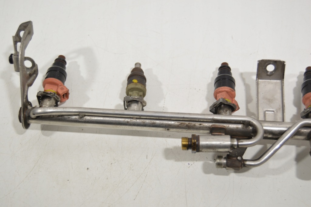 Купить Форсунка молдинг впрыскная m104 mercedes w140 s320 s280 0000786523