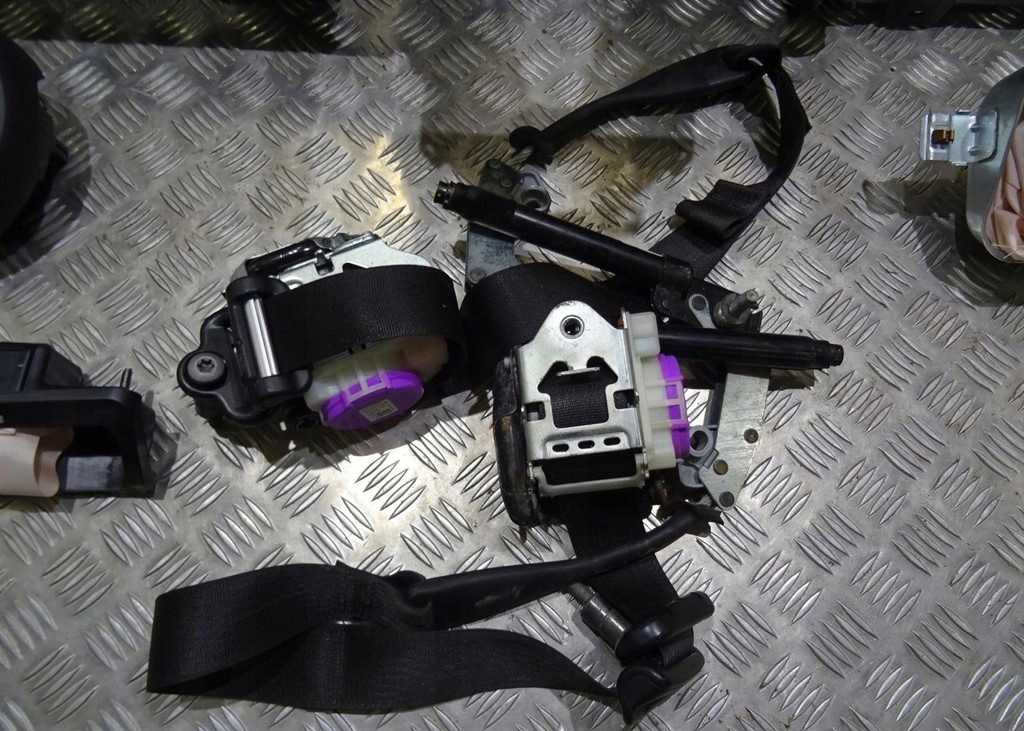 фото №6, Ford mustang gt vi консоль подушка подушка безпеки ремені комплект