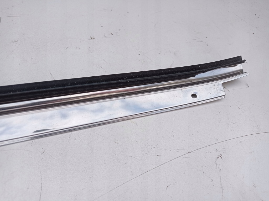фото №7, Молдинг уплотнитель левый перед nissan terrano ii 2