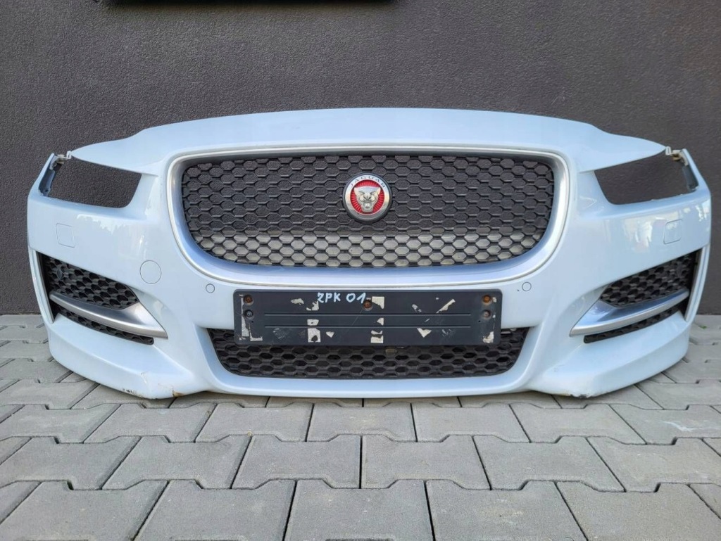 фото №1, Jaguar xe r-sport 2015 перед бампер передній