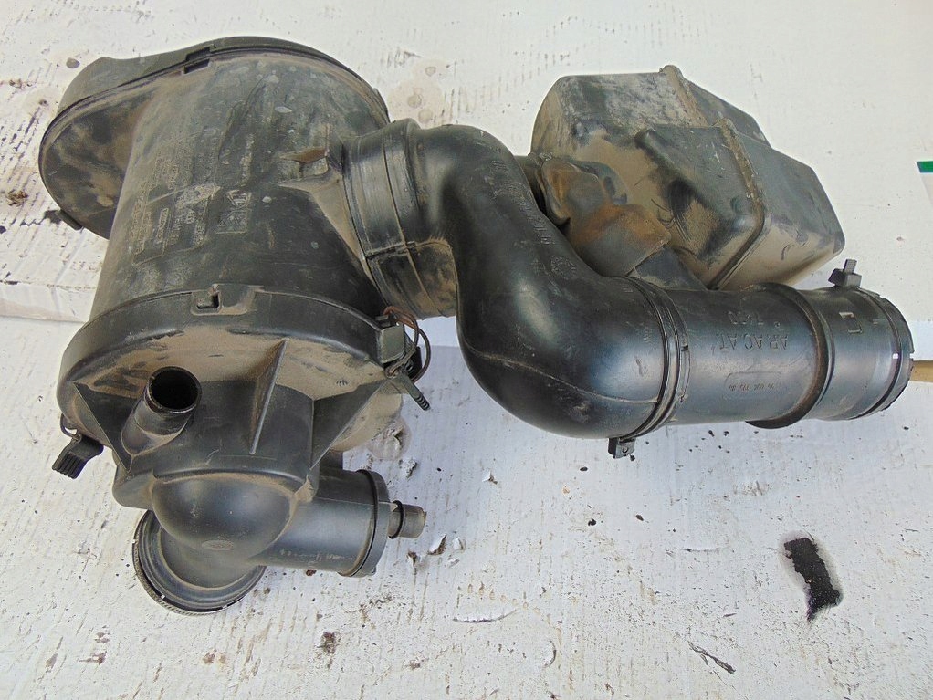 фото №9, Citroen xsara 1.6b 98r корпус фильтра воздуха