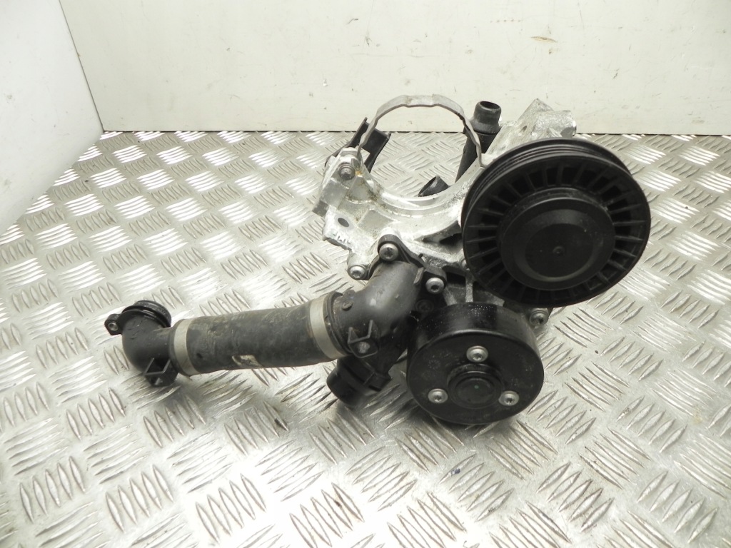 фото №1, Насос води bmw 3 2020 4125820