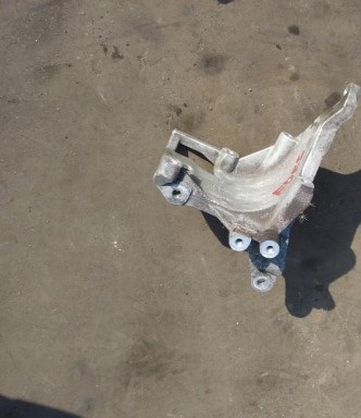 фото №1, Subaru forester 2.0 x ii 05-08 кронштейн основание