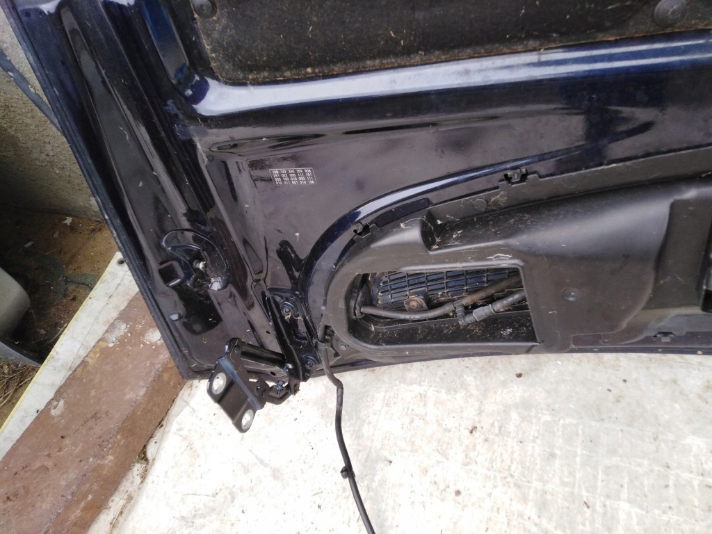 Mercedes r klasa w251 капот комплектная lak c359 09r Доставка