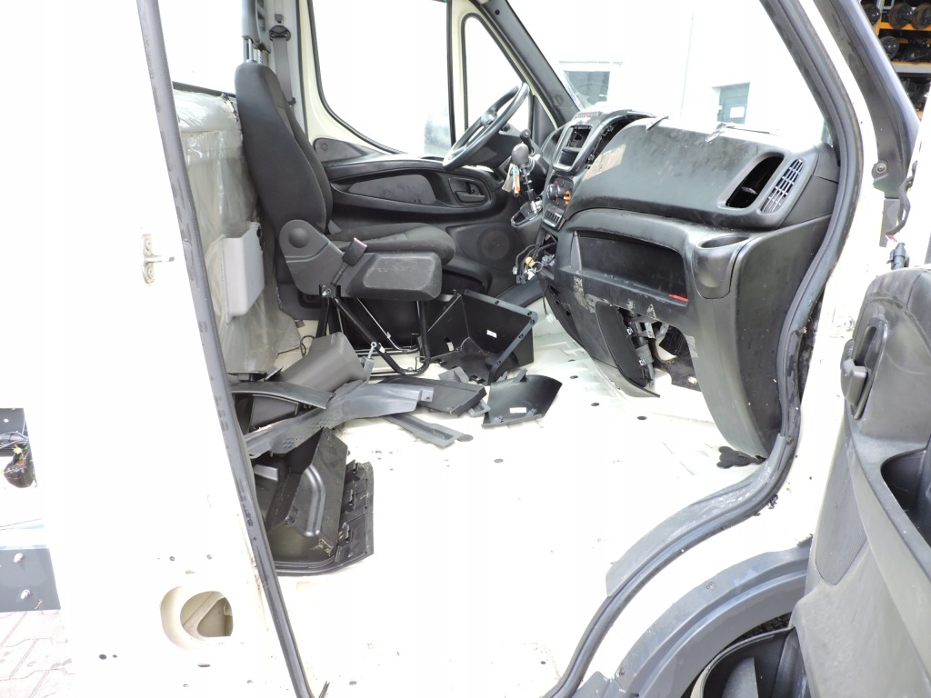 фото №8, Кабина iveco daily 2014