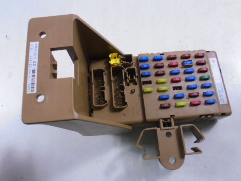 фото №1, Legacy iv коробка запобіжників 2,0d 82201ag041