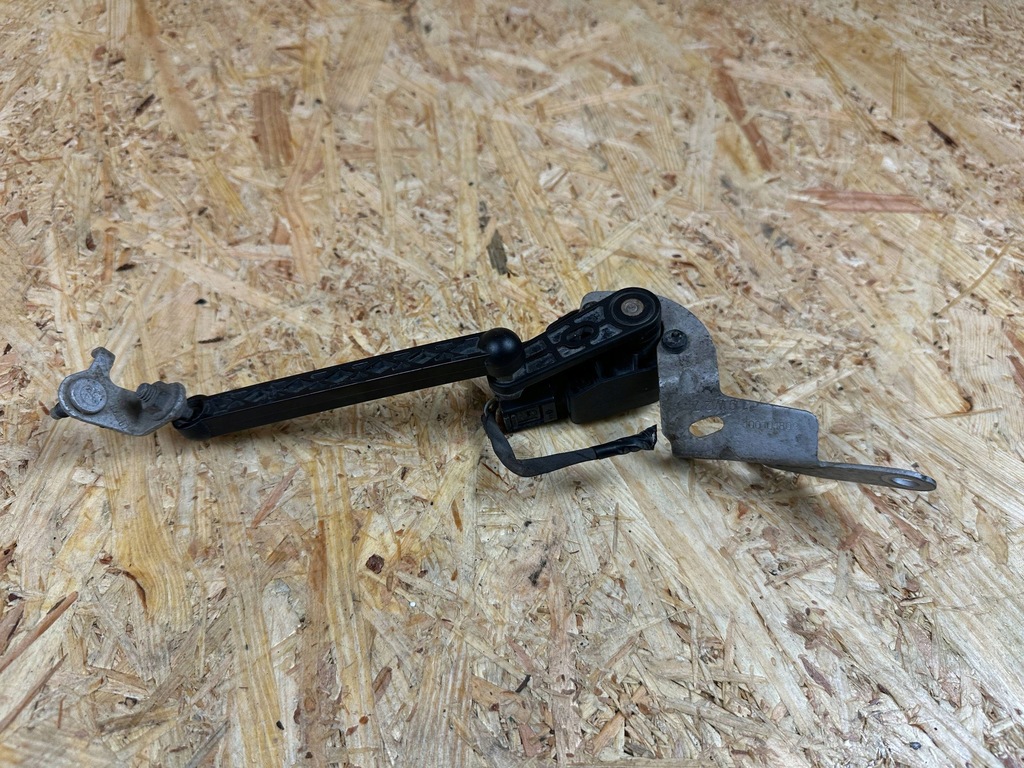 фото №9, Датчик вирівнювання світла лампа лівий volvo xc40 c40 32221477 32221957