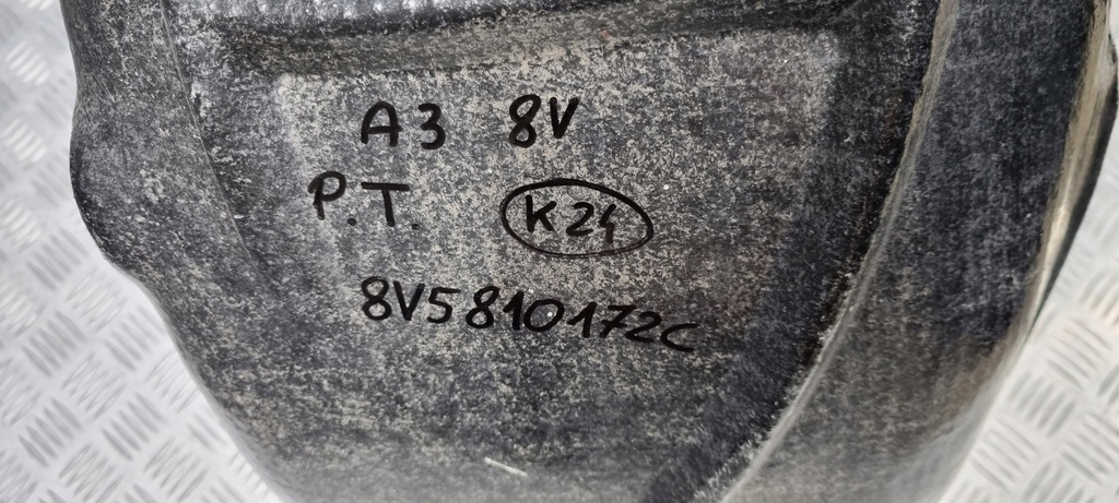 фото №16, Audi a3 8v підкрилок правий задня задні 8v5810172c