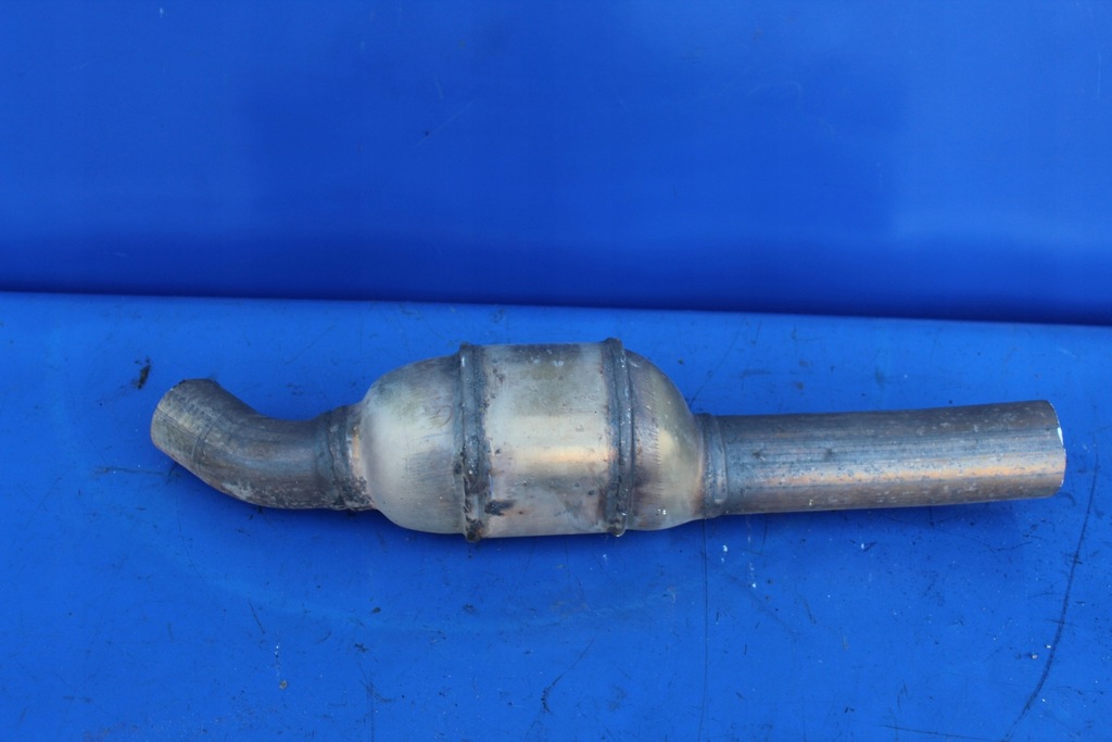 фото №1, Катализатор средний оригинальный номер mercedes sl r230 sl350 sl500 a2204904614 kt0209