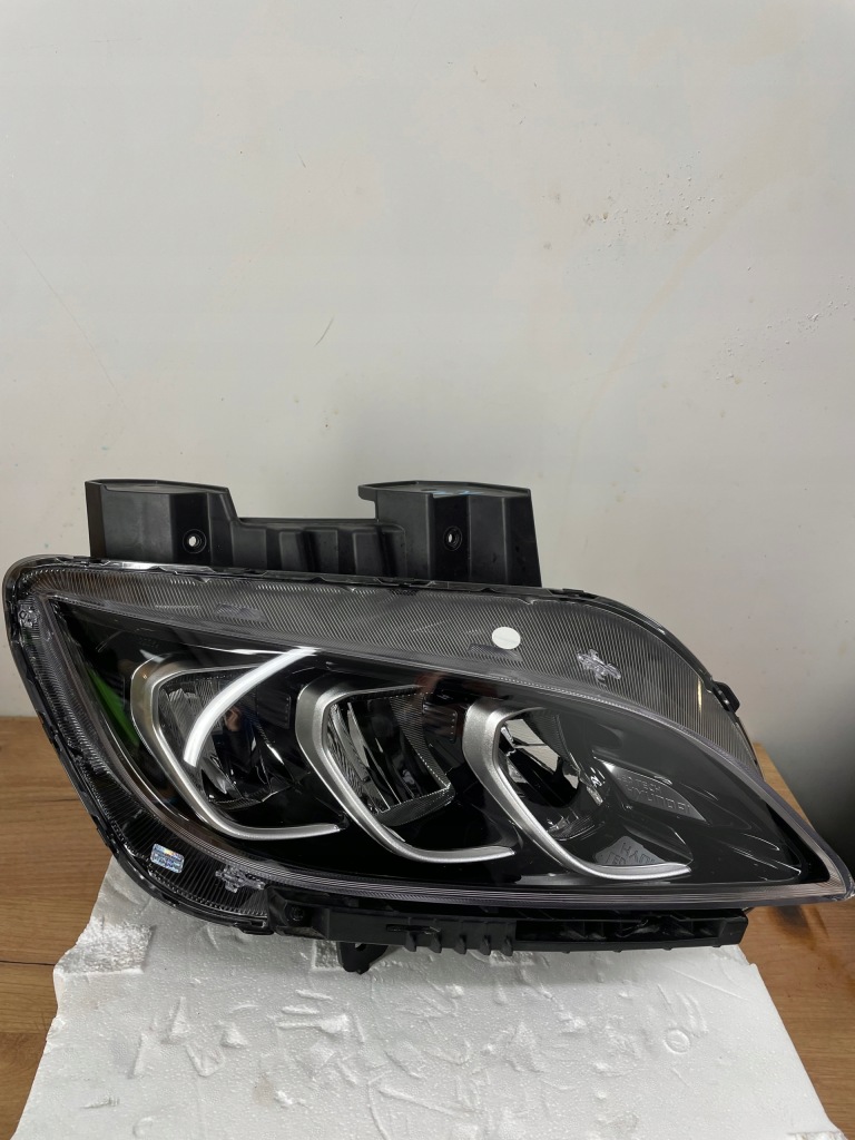 фото №1, Hyundai kona lift лампа передняя правая full led